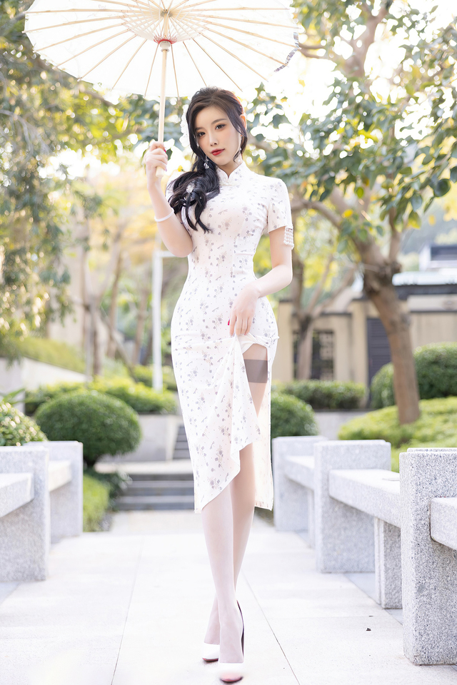 'Oriental Beauty' with Yang Chenchen via All Gravure - Pic #2