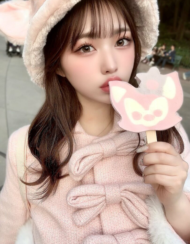 'Juicy Asian' with Gojo Ren via All Gravure - Pic #4