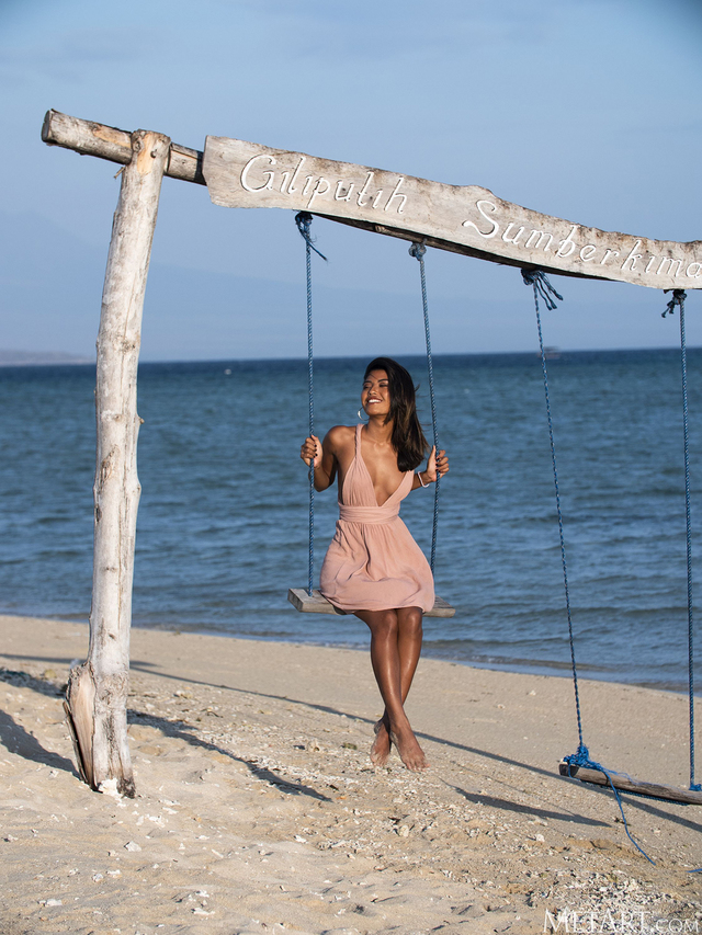 'Lost Paradise' with Moana Rosi via Met-Art - Pic #1