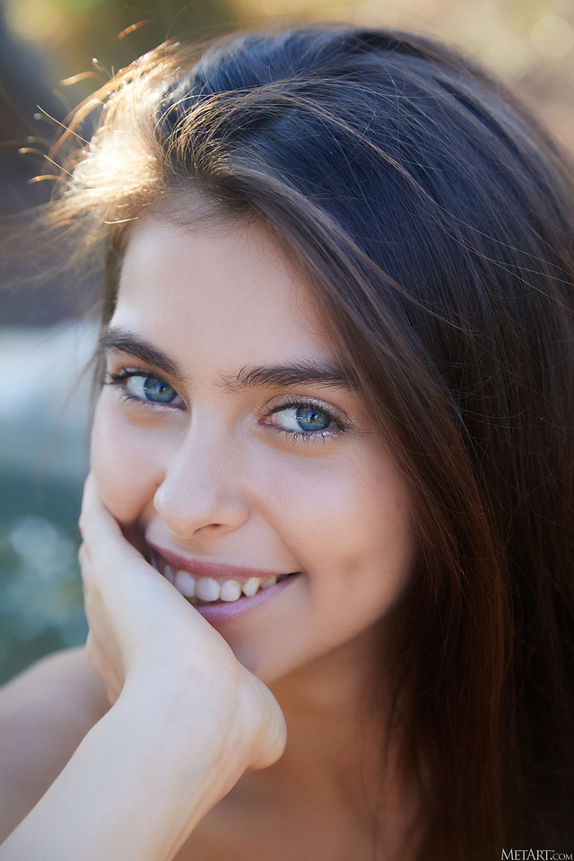 'Fountain Of Beauty' with Alissa Foxy via Met-Art - Pic #12