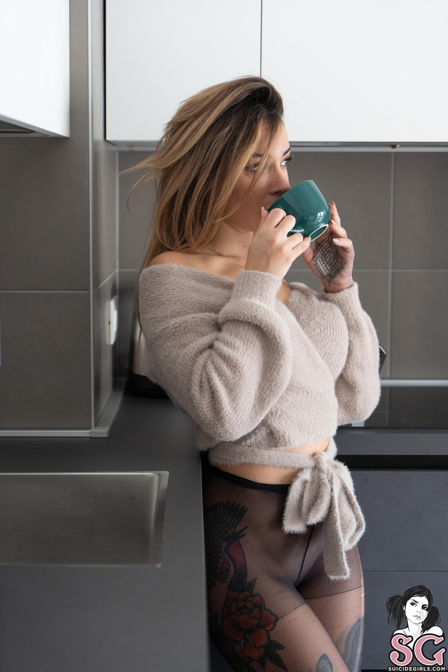 'Mamasita' with Giuno via Suicide Girls - Pic #1