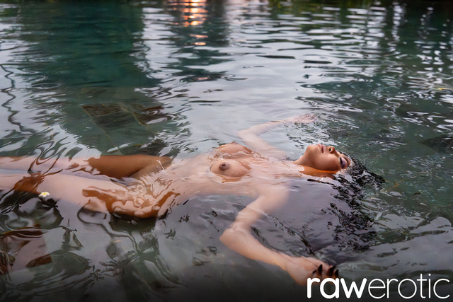 'Island Intimacy' with Scarlet Assian via Superbe Models - Pic #9