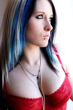 'Tinky Wench PunkGrl' with Tinky Wench via punkgrl.com