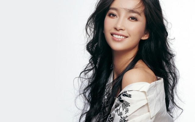 'Banned Asian Celebs Bingbing Li' with Bingbing Li via Banned Asian Celebs - Pic #7