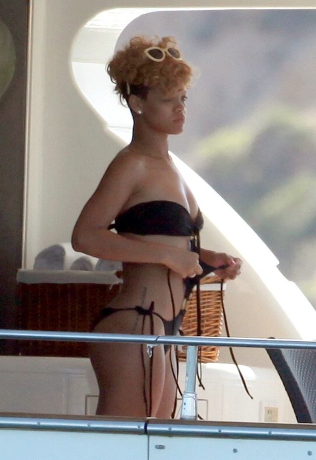 'Banned Black Celebs Rihanna' with Rihanna via Banned Black Celebs - Pic #11
