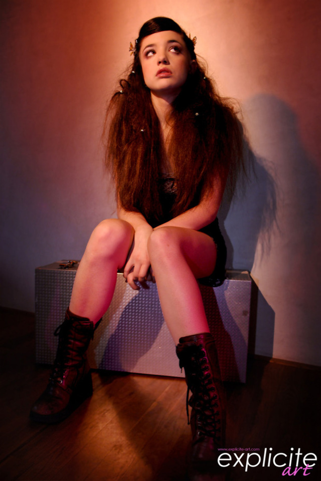 'Sexy Shy Girl' with  via explicite-art.com - Pic #8