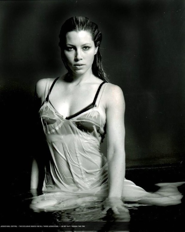 'ReallyCelebs Jessica Biel' with Jessica Biel via reallycelebs.com - Pic #12