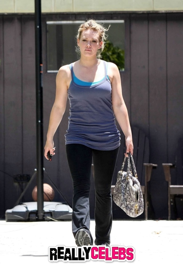 'ReallyCelebs Hillary Duff' with Hillary Duff via reallycelebs.com - Pic #7