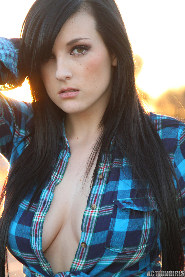 'Busty Babe Kayla With Incredible Eyes' with Kayla via Action Girls - Pic #6