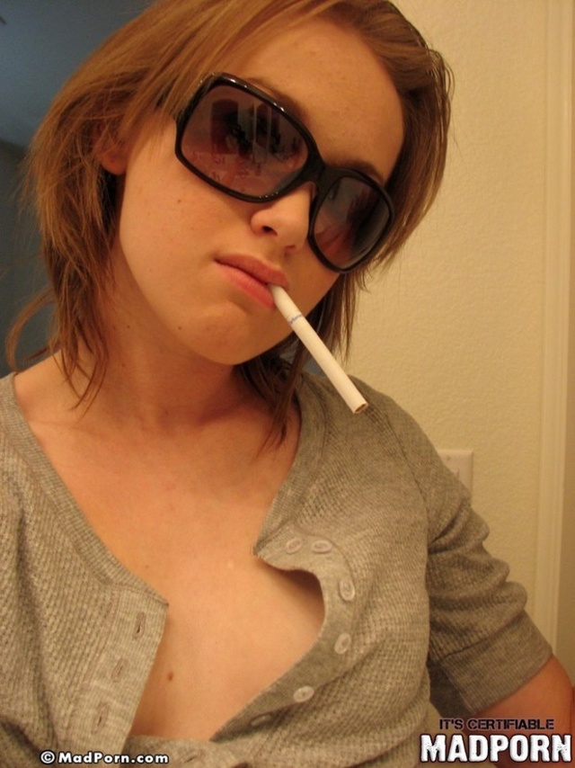 'Hot Amateur Babe Evelyn' with Evelyn via madporn.com - Pic #2