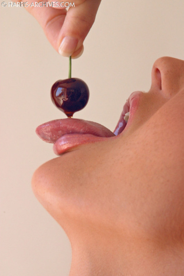 'Sandra Shine COME UP TO BEAUTY By Ron Harris' with  via harris-archives.com - Pic #11