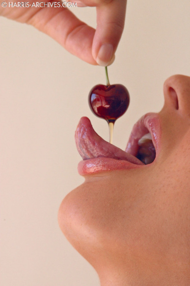 'Sandra Shine COME UP TO BEAUTY By Ron Harris' with  via harris-archives.com - Pic #14