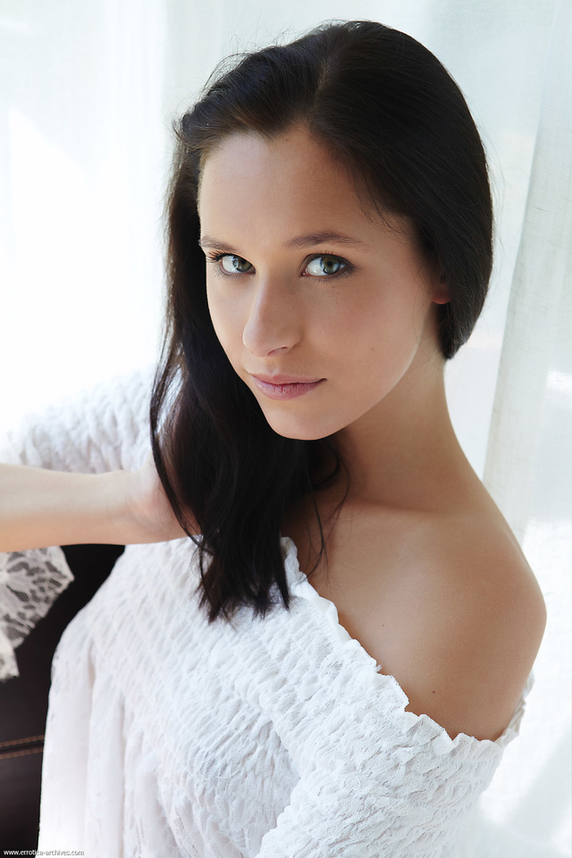 'Gloria in Atmosphere For Errotica Archives' with Gloria via Errotica-Archives - Pic #10