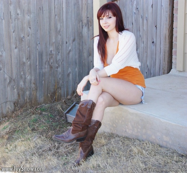 'Ivy Snow The CowGirl' with Ivy Snow via ivysnow.com - Pic #6