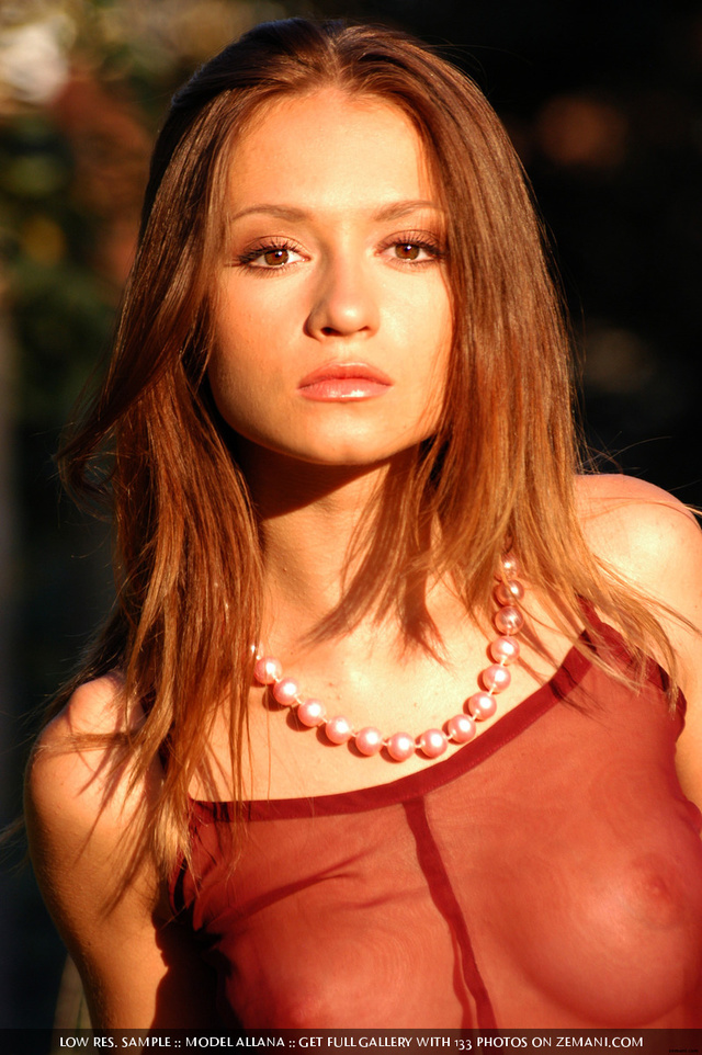 'Allana by Rose in Bark for Zemani' with Allana via Zemani - Pic #1