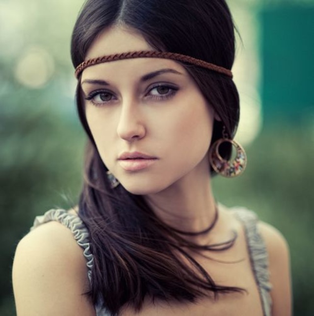 'Looks That Kill' with Killer Looks via Watch My GF - Pic #2