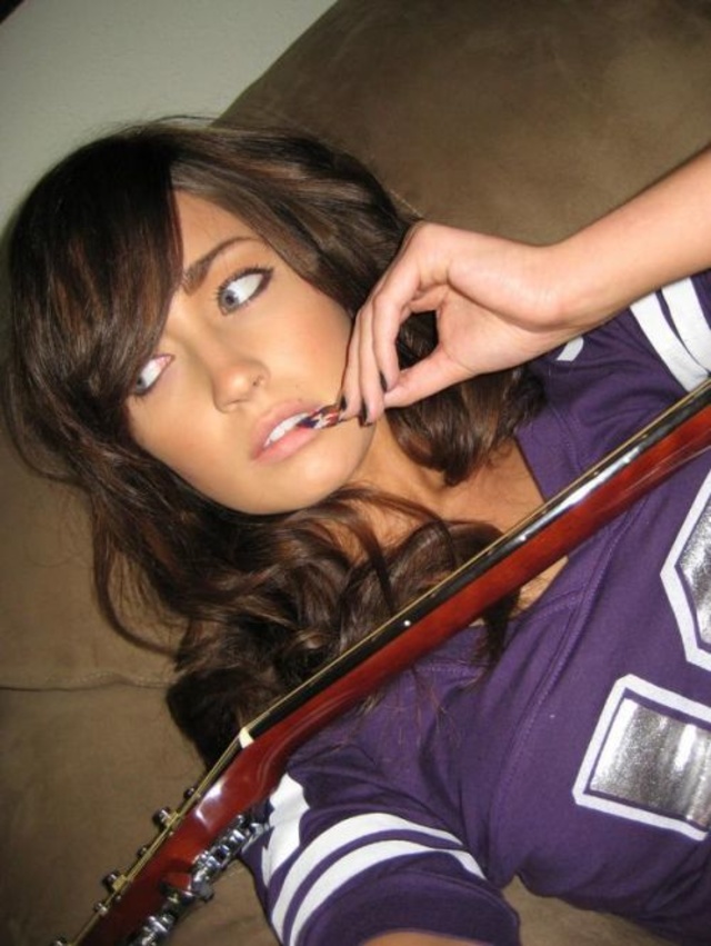 'Looks That Kill' with Killer Looks via Watch My GF - Pic #4