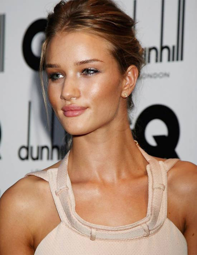 'Transformers Sexy Babe Rosie Huntington Whiteley' with Rosie Huntington Whiteley via Mr Skin - Pic #1