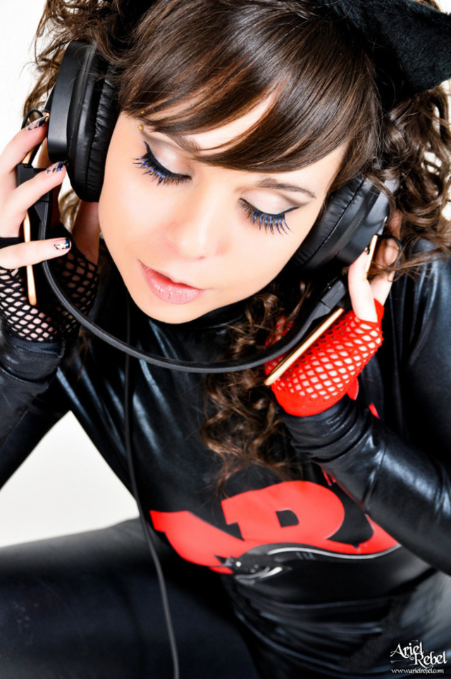 'Cute Kitten Ariel Rebel' with Ariel Rebel via Ariel Rebel Official - Pic #8