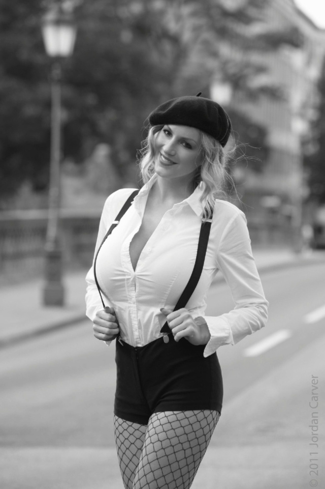 'Jordan Carver O La La' with Jordan Carver via jordancarver.com - Pic #7