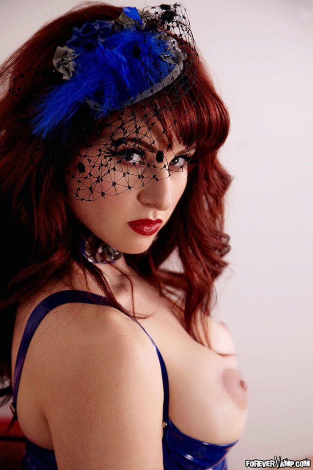 'Andrea By ForeverVamp' with Andrea via forevervamp.com - Pic #8