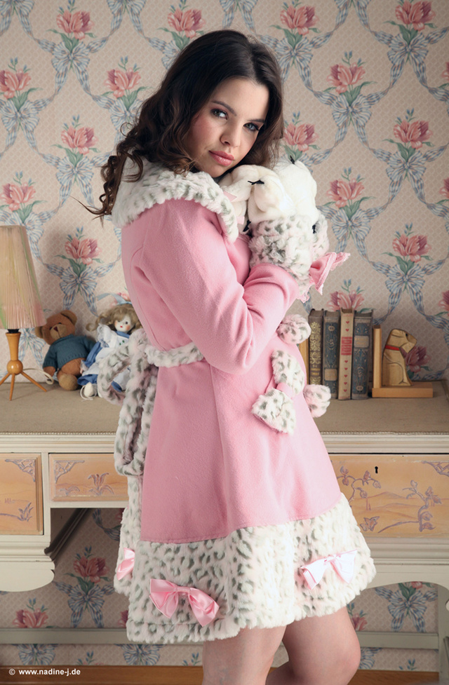 'Emma's Secret' with Emma Sinclaire via Nadine-J - Pic #2