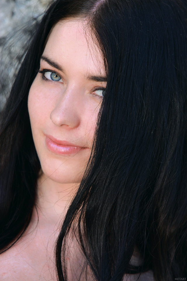 'Olivia F in Bisogno for Metart' with Olivia F via Met-Art - Pic #3