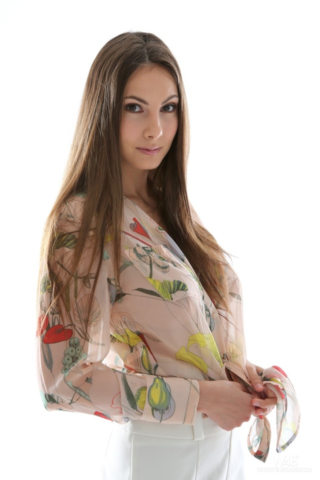 'Connie in White Shorts' with Connie Carter via Watch4Beauty - Pic #3