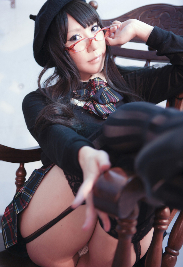 'Sexy in Glasses' with Megane via All Gravure - Pic #9