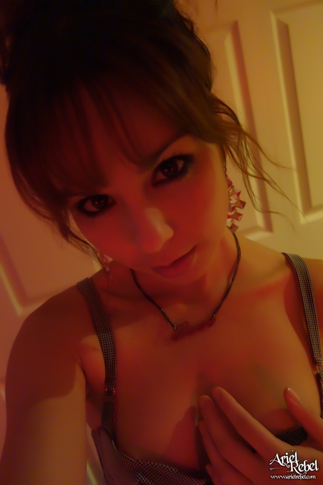 'Ariel Rebel Selfies' with Ariel Rebel via Ariel Rebel Official - Pic #5