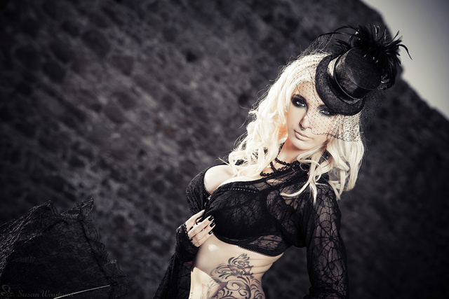'Susan Wayland As Goth Queen' with Susan Wayland via susanwayland.com - Pic #9