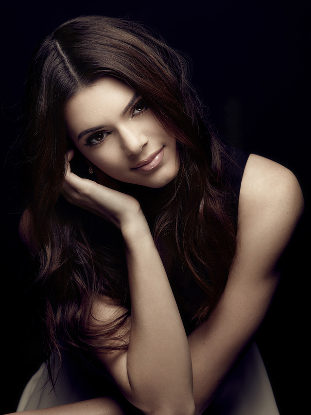 'Kendall Jenner' with Kendall Jenner via Mr Skin - Pic #13