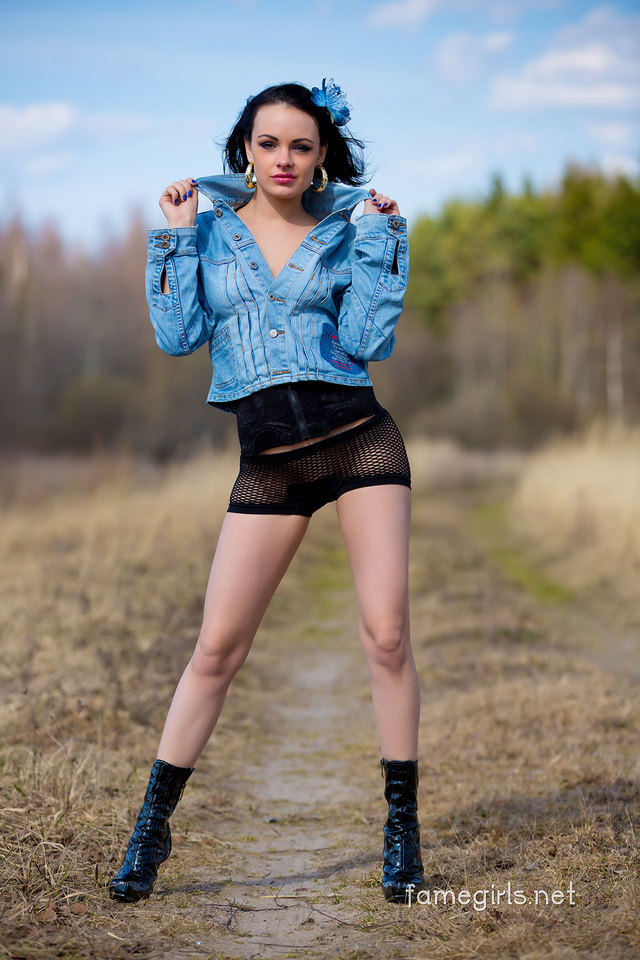 'Katie Via FameGirls' with Katie via Fame Girls - Pic #2