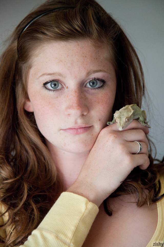 'Jordyn Briese Via Zishy' with Jordyn Briese via Zishy - Pic #2