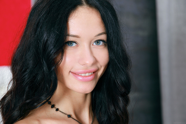 'Mila Via Met-Art' with Mila via Met-Art - Pic #2