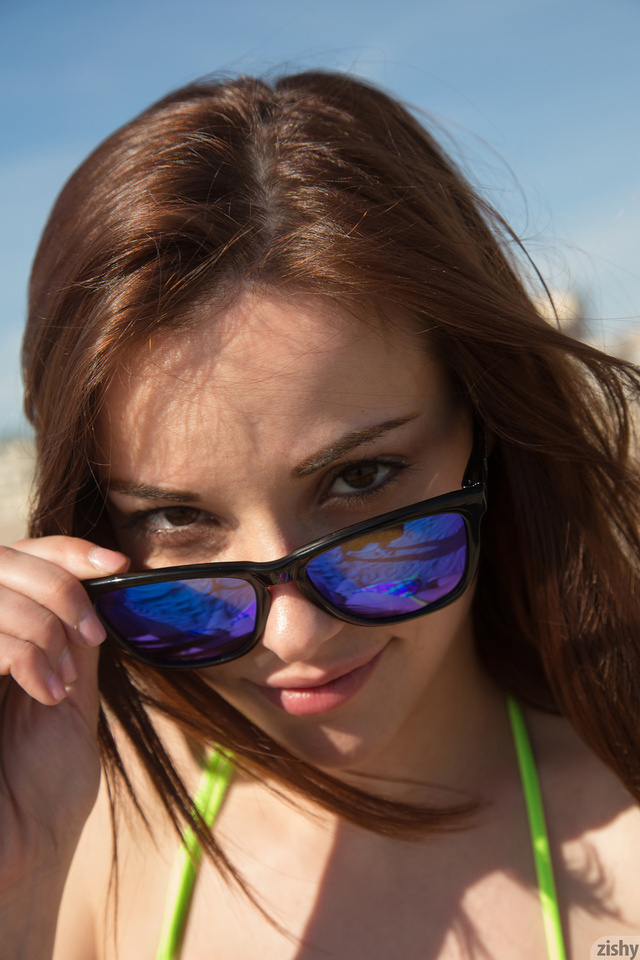 'Elizabeth Marxs Via Zishy' with Elizabeth Marxs via Zishy - Pic #7