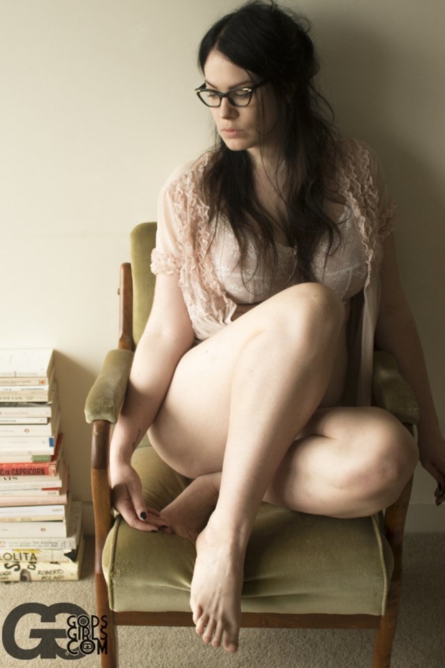 'Viola Via GodsGirls' with Viola via Gods Girls - Pic #1