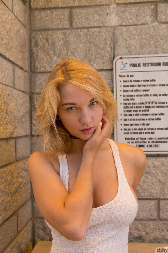 'Lily Ivy Via Zishy' with Lily Ivy via Zishy - Pic #10