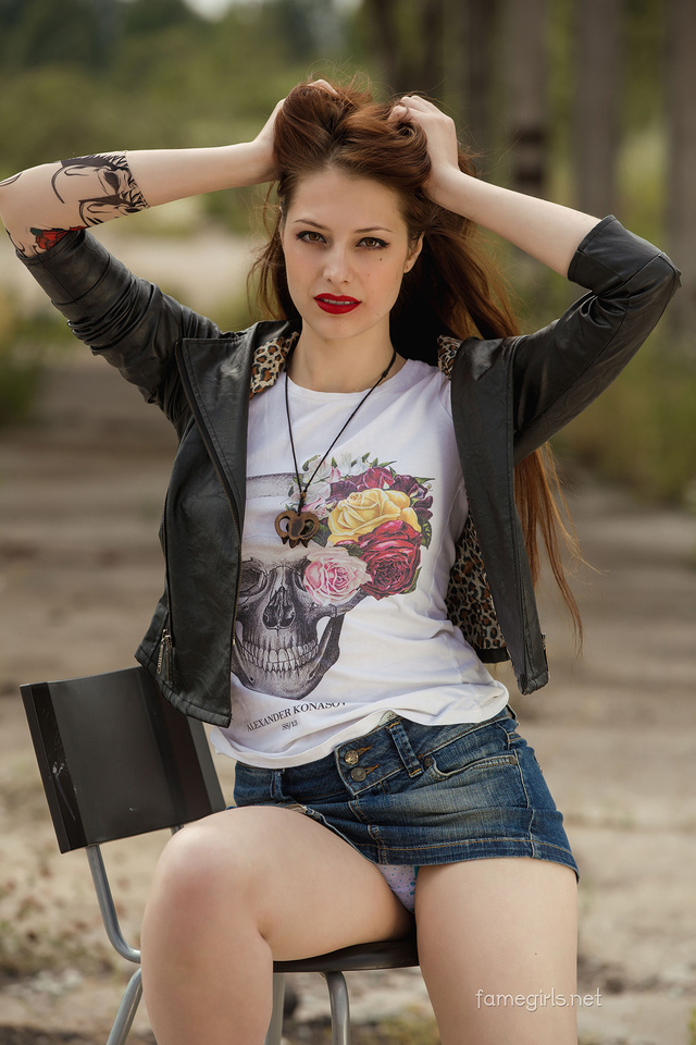 'Isabella Via FameGirls' with Isabella via Fame Girls - Pic #2
