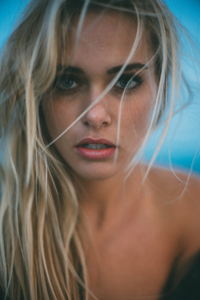 'Busty Blonde Hottie Ellie Ottaway' with Ellie Ottaway via Mr Skin - Pic #9