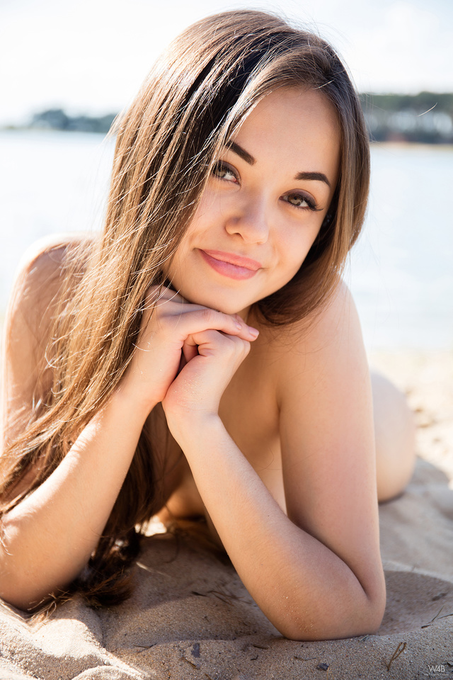 'Li Moon Via Watch4Beauty' with Li Moon via Watch4Beauty - Pic #10