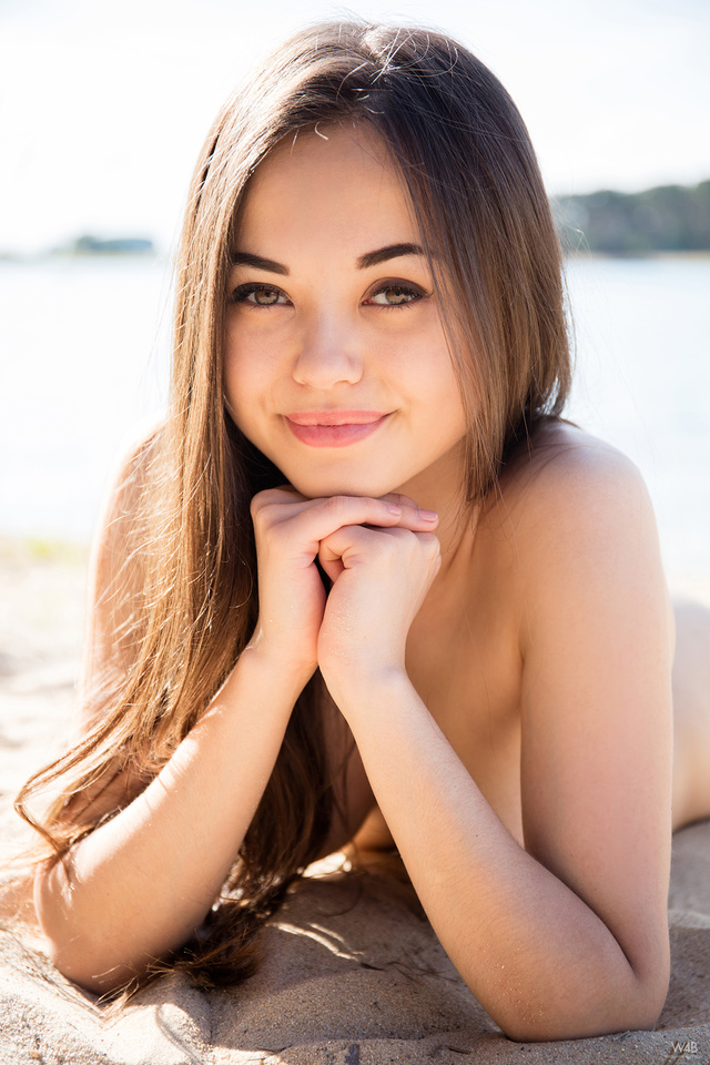 'Li Moon Via Watch4Beauty' with Li Moon via Watch4Beauty - Pic #11