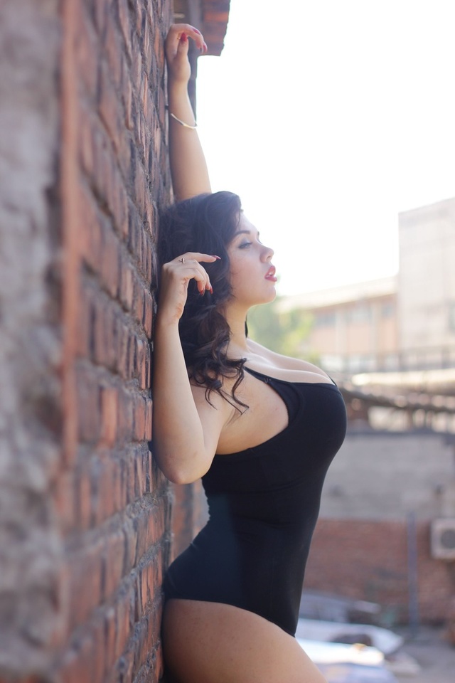 'Brace Yourself For Stunning Russian Bombshell Anastasia Vinogradova' with Anastasia Vinogradova via Mr Skin - Pic #8