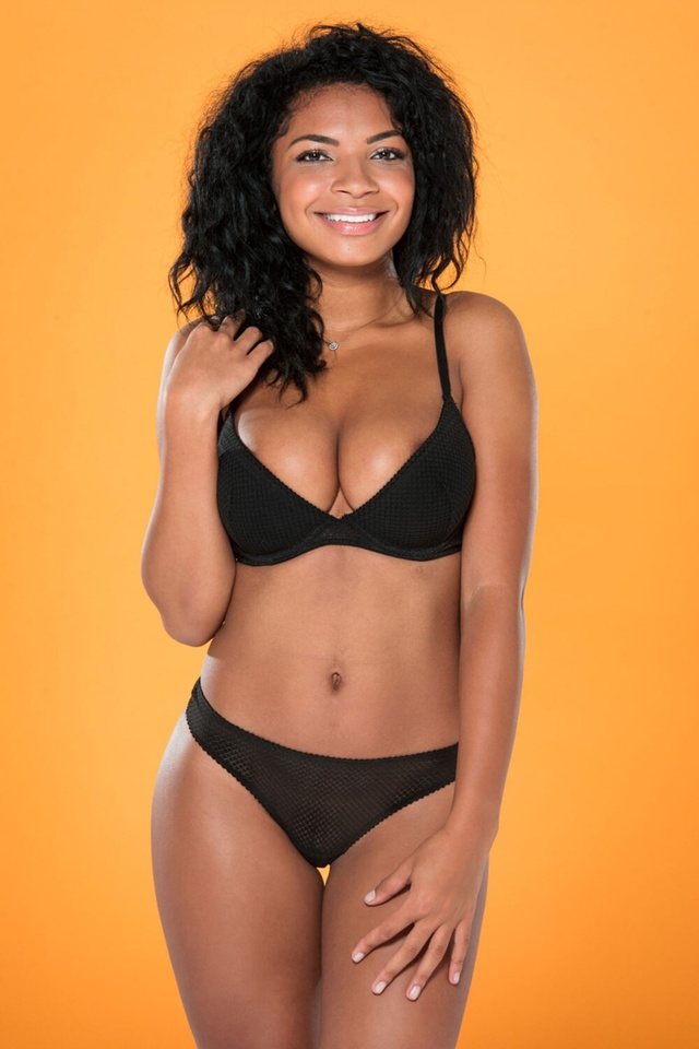 'Bombastic Ebony Boobs' with Jess Gray via Mr Skin - Pic #9