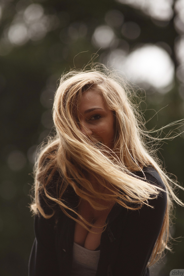'Kendra Sunderland Via Zishy' with Kendra Sunderland via Zishy - Pic #5