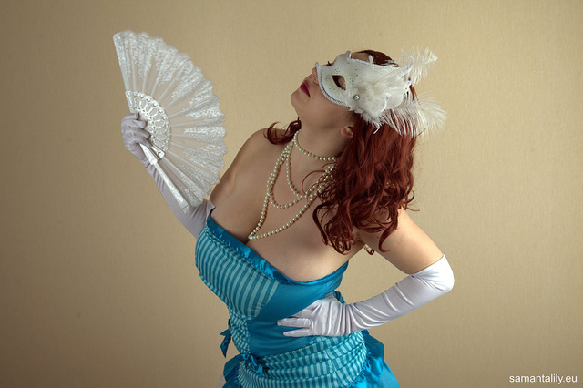 'Carnival Curves' with Samanta Lily via Samanta Lily Official - Pic #2