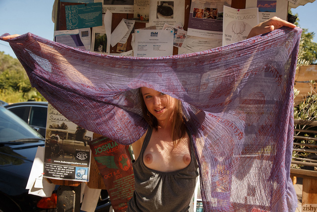 'Nolwenn Glass Via Zishy' with Nolwenn Glass via Zishy - Pic #3