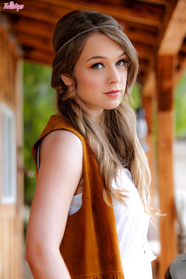 'Alaina Fox Via Twistys' with Alaina Fox via twistys.com - Pic #1