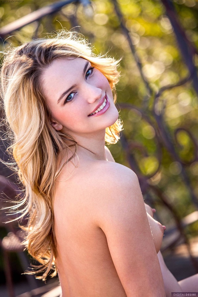 'Kenna James Via Digital Desire' with Kenna James via Digital Desire - Pic #9