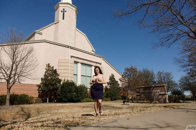 'The Size Of Texas' with Milly Marks via Zishy - Pic #4